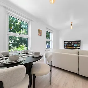 Apartment Stylish Flat Near Tower Bridge & Bridge, London